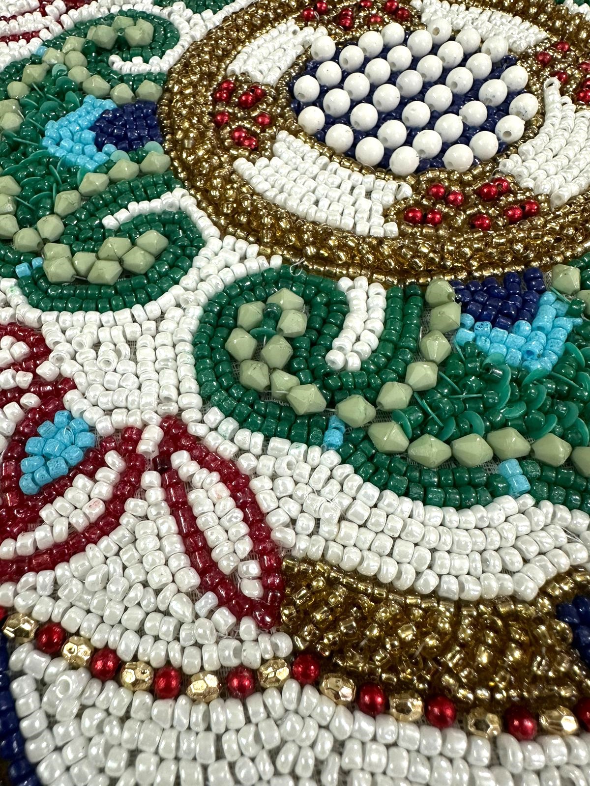  Beads Table Runner